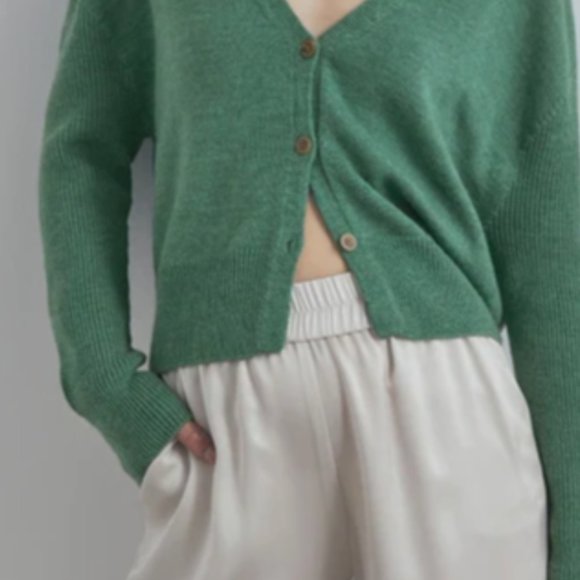 Viktoria & Woods Cardigan - Picture 2 of 3